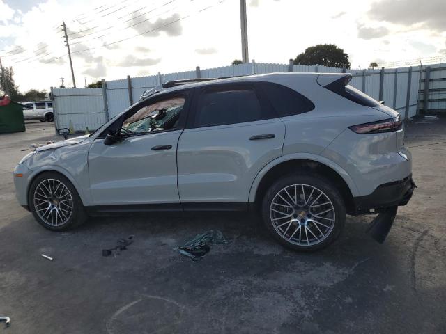 Photo 2 from auction – 2021 PORSCHE CAYENNE with VIN WP1AA2AY4MDA04342