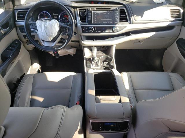 Photo 8 from auction – 2018 TOYOTA HIGHLANDER with VIN 5TDJZRFH9JS909204