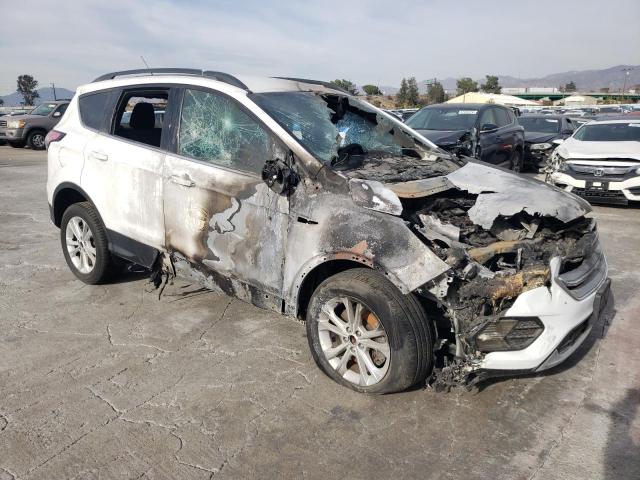 Photo 4 from auction – 2017 FORD ESCAPE SE with VIN 1FMCU9GD7HUE56303