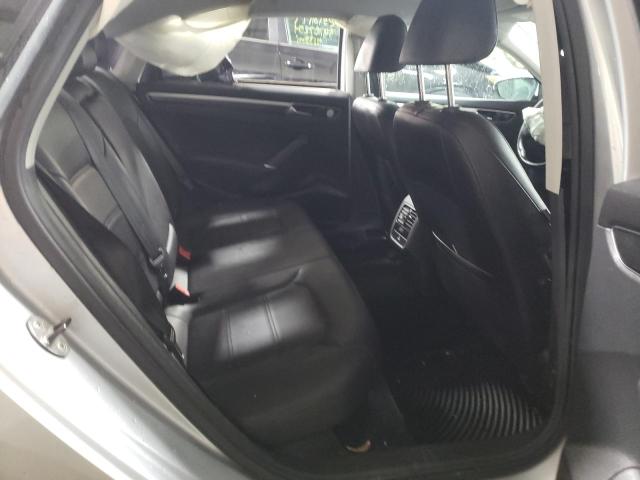 Photo 10 from auction – 2017 VOLKSWAGEN PASSAT SE with VIN 1VWBT7A38HC044482