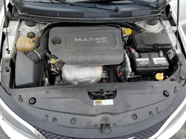 Photo 11 from auction – 2015 CHRYSLER 200 LIMITE with VIN 1C3CCCABXFN669222