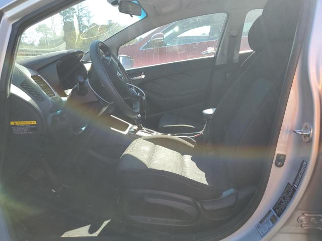 Photo 7 from auction – 2017 KIA FORTE LX with VIN 3KPFK4A7XHE104795