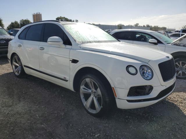 Photo 4 from auction – 2018 BENTLEY BENTAYGA with VIN SJAAC4ZV7JC017462