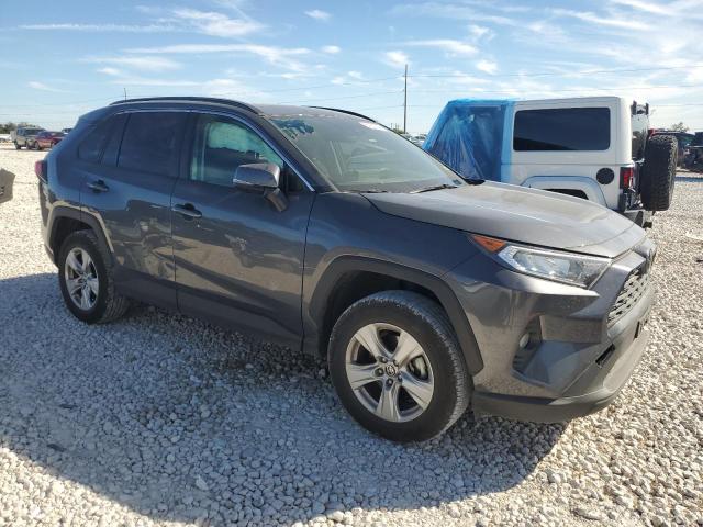 Photo 4 from auction – 2020 TOYOTA RAV4 XLE with VIN JTMP1RFV6LD055763