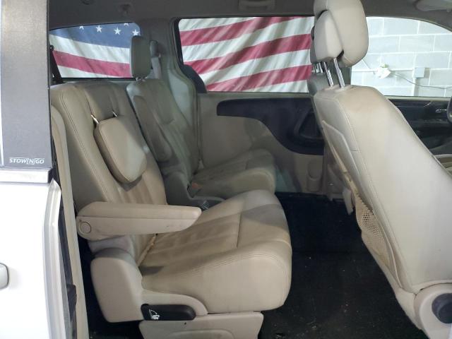 Photo 11 from auction – 2012 CHRYSLER TOWN & COU with VIN 2C4RC1BG9CR300113