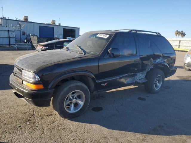 CHEVROLET BLAZER 2000 with VIN 1GNCS18W9YK197621 - Photo from auction
