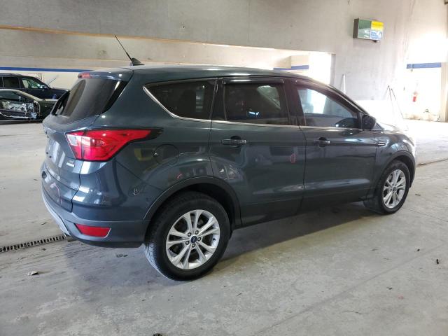 Photo 3 from auction – 2019 FORD ESCAPE SE with VIN 1FMCU0GD8KUA23253