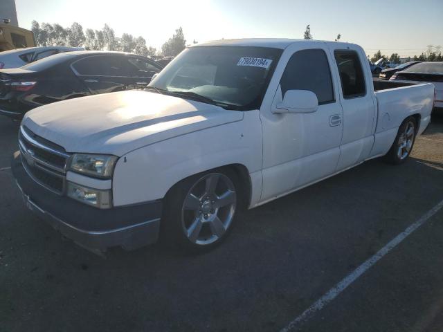 CHEVROLET SILVERADO 2004 with VIN 2GCEC19T041270016 - Photo from auction