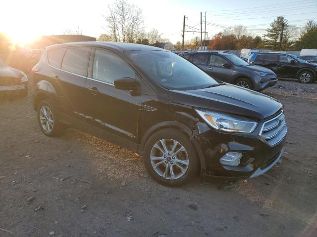 Photo 4 from auction – 2019 FORD ESCAPE SE with VIN 1FMCU0GD7KUB74195