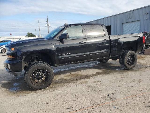 CHEVROLET SILVERADO 2017 with VIN 3GCUKRECXHG167282 - Photo from auction