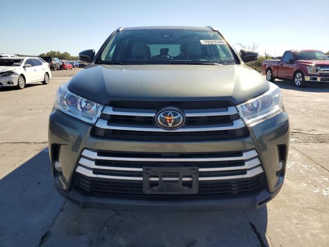 Photo 5 from auction – 2017 TOYOTA HIGHLANDER with VIN 5TDKZRFH2HS208017