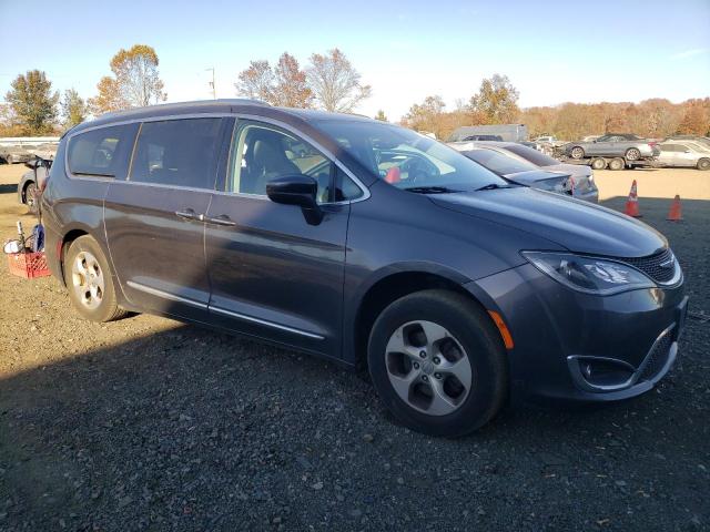 Photo 4 from auction – 2017 CHRYSLER PACIFICA T with VIN 2C4RC1EG7HR614488