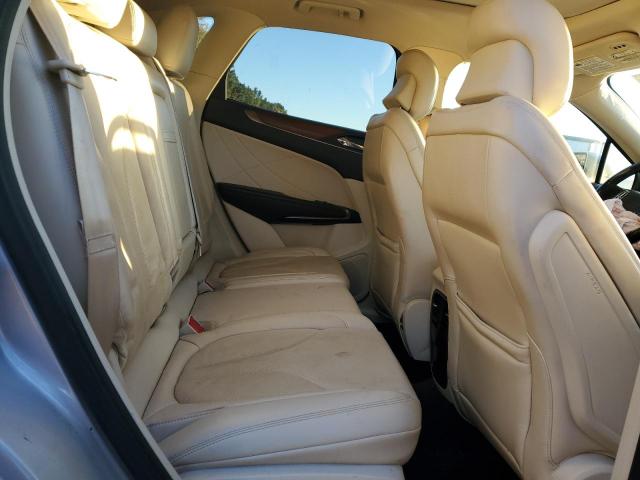 Photo 11 from auction – 2016 LINCOLN MKC RESERV with VIN 5LMCJ3C90GUJ01377