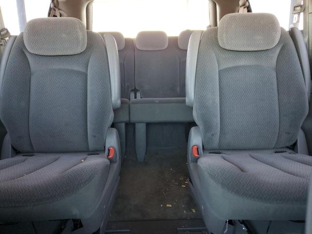 Photo 10 from auction – 2005 DODGE GRAND CARA with VIN 2D4GP44L25R431753