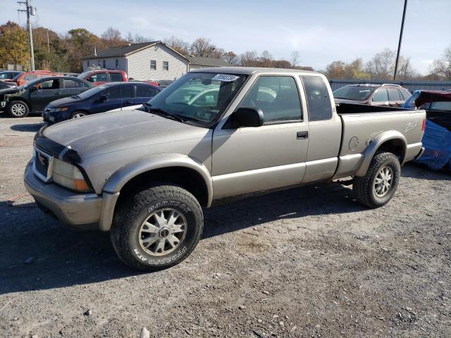GMC SONOMA 2002 with VIN 1GTCT19W128177288 - Photo from auction