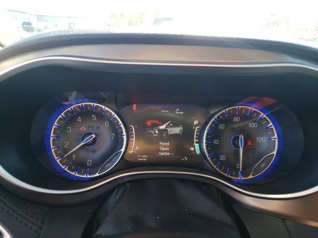 Photo 9 from auction – 2017 CHRYSLER PACIFICA L with VIN 2C4RC1GG5HR670037
