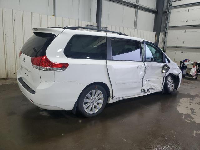 Photo 3 from auction – 2013 TOYOTA SIENNA XLE with VIN 5TDDK3DC1DS064262