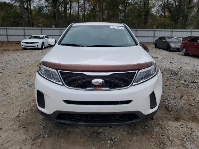 Photo 5 from auction – 2015 KIA SORENTO LX with VIN 5XYKT3A62FG552932