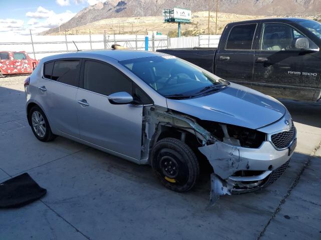 Photo 4 from auction – 2015 KIA FORTE EX with VIN KNAFX5A88F5316830