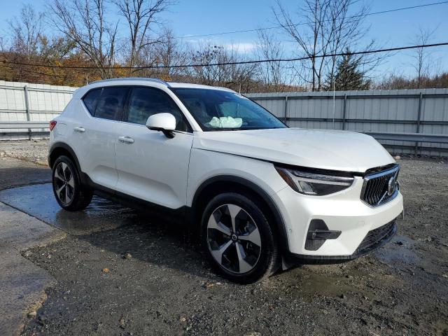 Photo 4 from auction – 2025 VOLVO XC40 PLUS with VIN YV4L12UE7S2479193