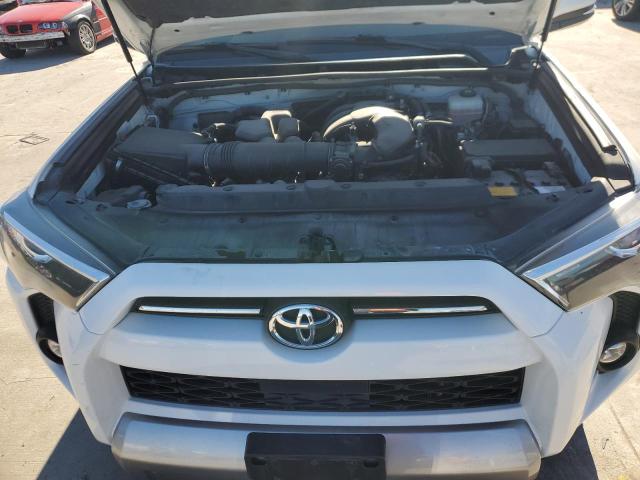 Photo 11 from auction – 2021 TOYOTA 4RUNNER SR with VIN JTERU5JRXM5920566
