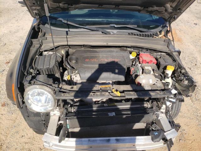 Photo 12 from auction – 2018 JEEP RENEGADE S with VIN ZACCJBAB2JPJ71623