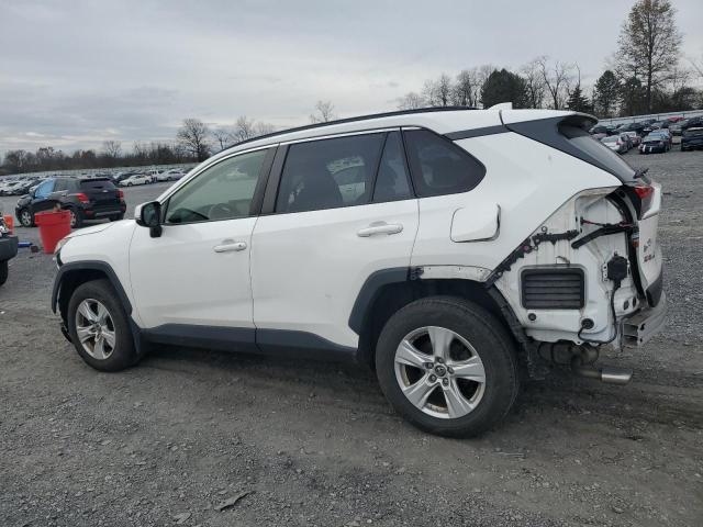 Photo 2 from auction – 2019 TOYOTA RAV4 XLE with VIN JTMP1RFV8KD038638
