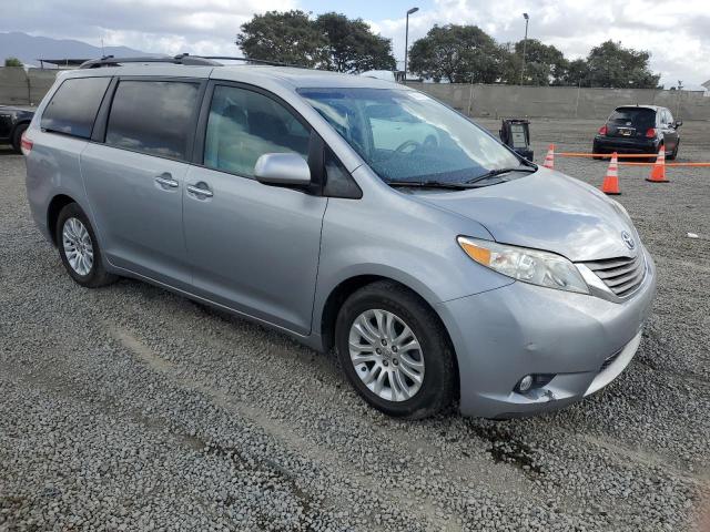 Photo 4 from auction – 2013 TOYOTA SIENNA XLE with VIN 5TDYK3DC4DS307063