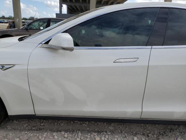 Photo 7 from auction – 2015 TESLA MODEL S with VIN 5YJSA1E19FF114070