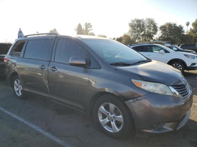 Photo 4 from auction – 2013 TOYOTA SIENNA LE with VIN 5TDKK3DC8DS365425