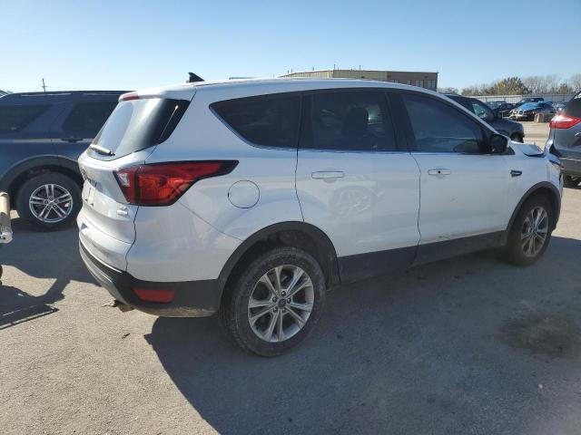 Photo 3 from auction – 2019 FORD ESCAPE SE with VIN 1FMCU0GD5KUA56033