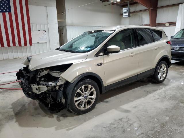 FORD ESCAPE SE 2017 with VIN 1FMCU9GD6HUC22220 - Photo from auction