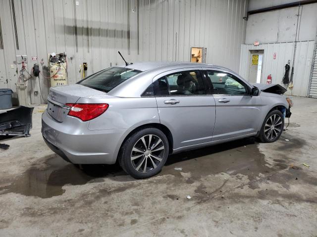 Photo 3 from auction – 2013 CHRYSLER 200 TOURIN with VIN 1C3CCBBG4DN706654