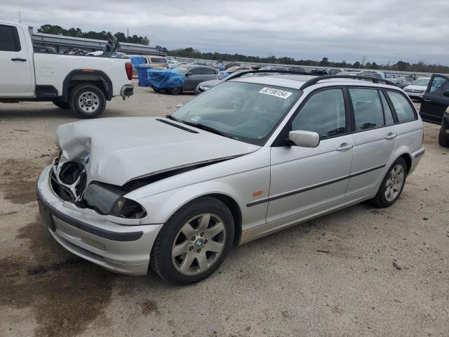 BMW 323 IT 2000 with VIN WBAAR3340YJM02162 - Photo from auction