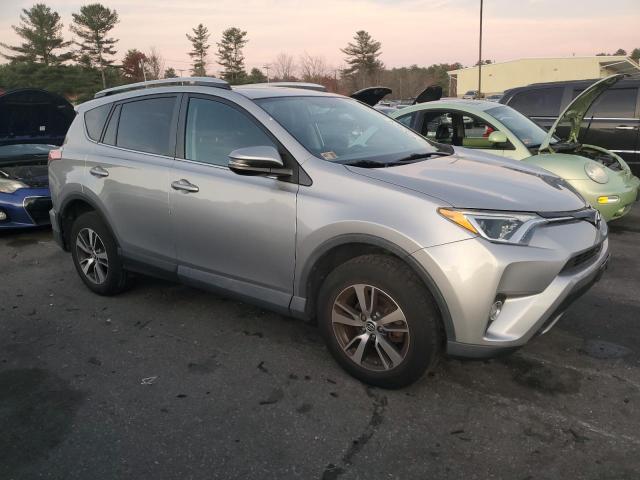 Photo 4 from auction – 2016 TOYOTA RAV4 XLE with VIN 2T3RFREV0GW477497