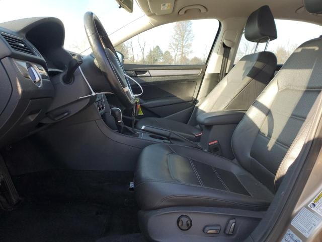 Photo 7 from auction – 2015 VOLKSWAGEN PASSAT S with VIN 1VWAT7A38FC063266