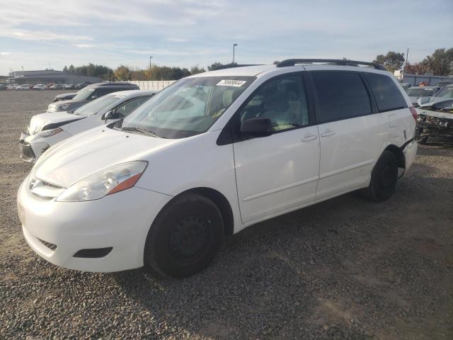Photo 1 from auction – 2010 TOYOTA SIENNA CE with VIN 5TDKK4CC7AS314260