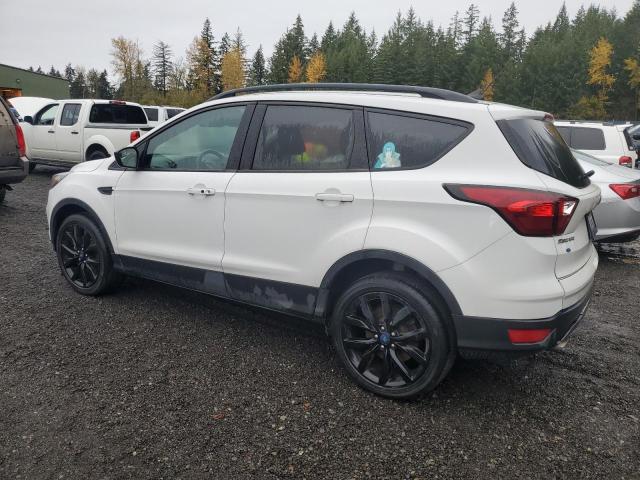 Photo 2 from auction – 2019 FORD ESCAPE SE with VIN 1FMCU9GD4KUB79939