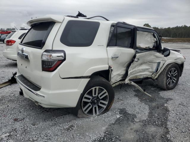 Photo 3 from auction – 2018 TOYOTA 4RUNNER SR with VIN JTEBU5JR7J5509770