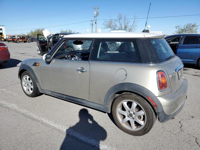 Photo 2 from auction – 2009 MINI COOPER with VIN WMWMF335X9TW76652