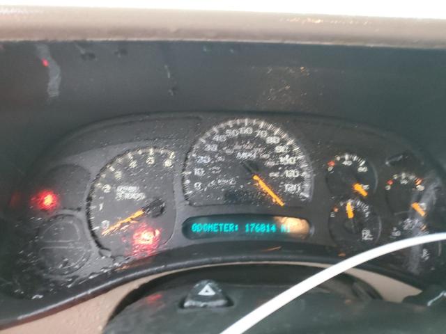 Photo 9 from auction – 2005 CHEVROLET SILVERADO with VIN 1GCEC19VX5Z125236