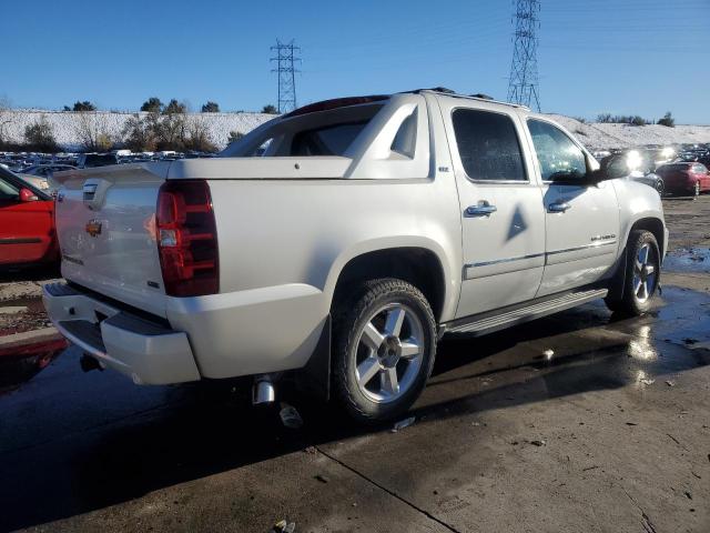 Photo 3 from auction – 2011 CHEVROLET AVALANCHE with VIN 3GNTKGE39BG233321