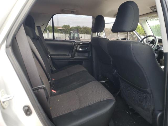 Photo 11 from auction – 2018 TOYOTA 4RUNNER SR with VIN JTEBU5JR5J5571099