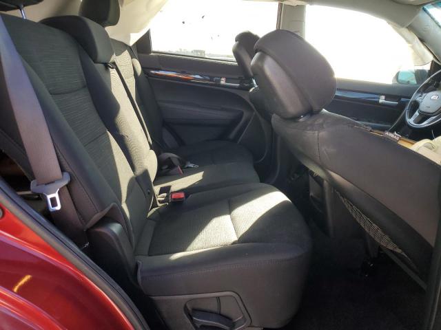 Photo 11 from auction – 2015 KIA SORENTO LX with VIN 5XYKT4A69FG658302