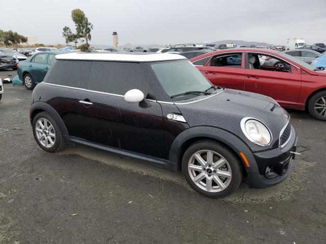 Photo 4 from auction – 2013 MINI COOPER S with VIN WMWSV3C57DT390311