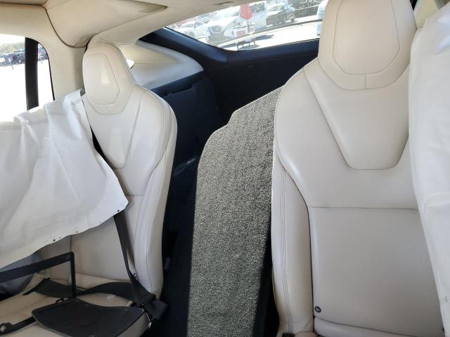 Photo 11 from auction – 2017 TESLA MODEL X with VIN 5YJXCBE4XHF077355