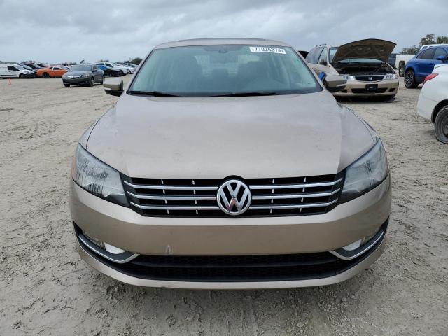 Photo 5 from auction – 2015 VOLKSWAGEN PASSAT SEL with VIN 1VWCT7A38FC090461