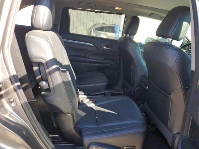 Photo 11 from auction – 2018 TOYOTA HIGHLANDER with VIN 5TDYZRFH8JS262874