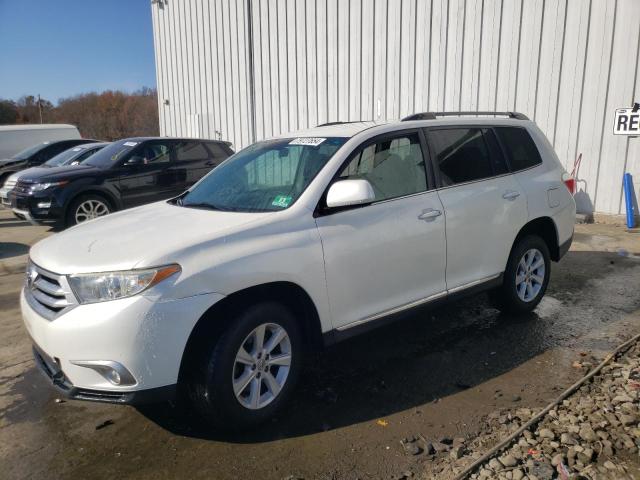 TOYOTA HIGHLANDER 2012 مع رقم تعريف المركبة 5TDBK3EH9CS152122 - صورة من المزاد