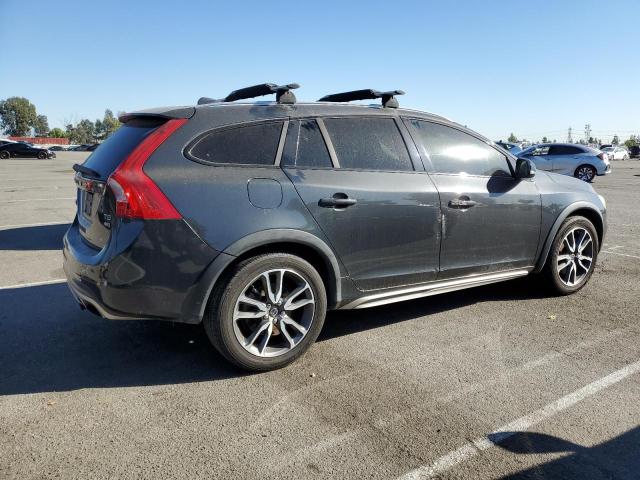 Photo 3 from auction – 2015 VOLVO V60 CROSS with VIN YV4612HK0F1002064